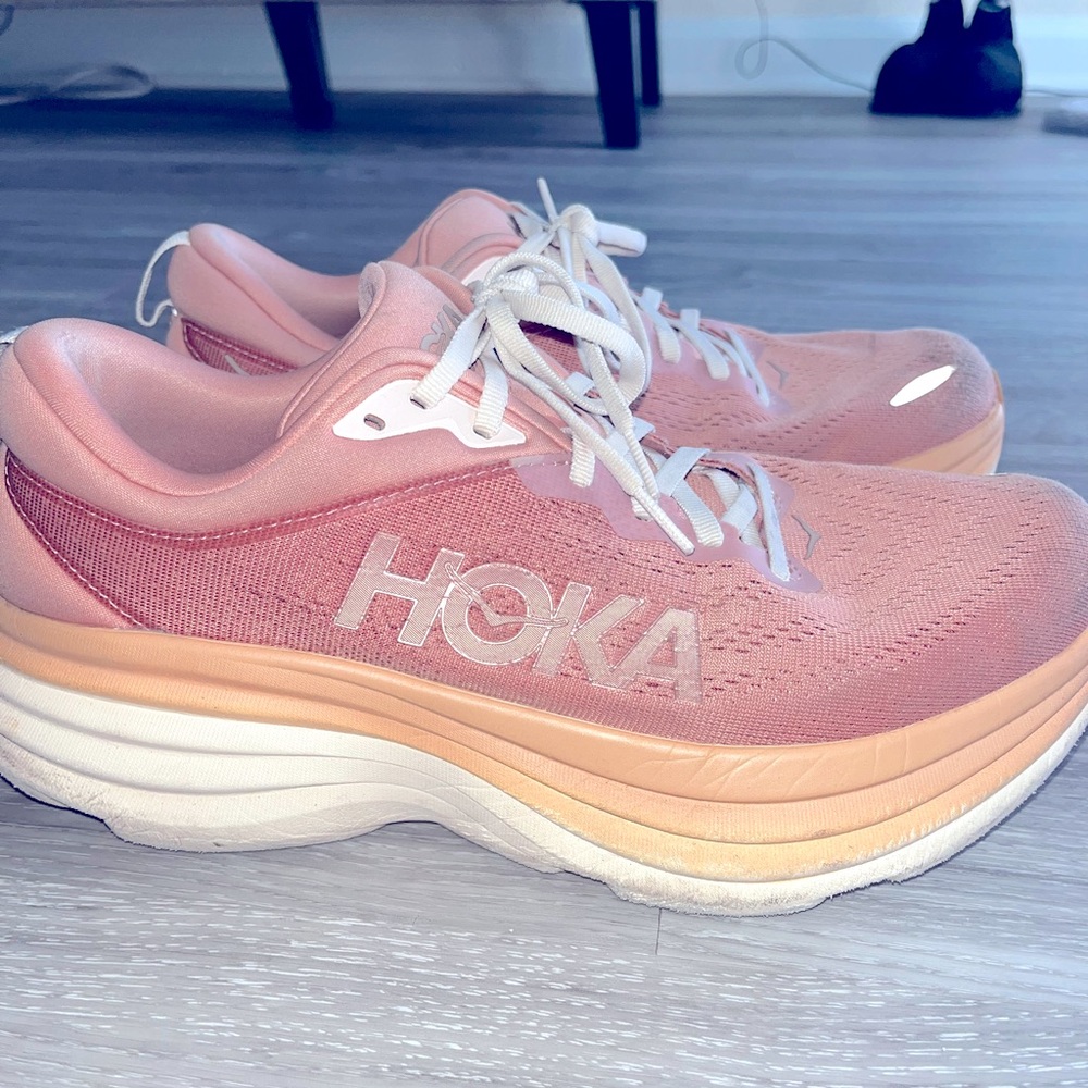 GUC Hoka Bondi 8 - in pink, size 10W